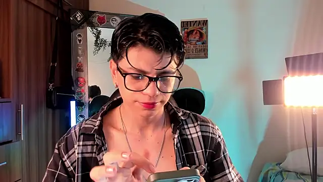 marckalexis online show from 09.30.25