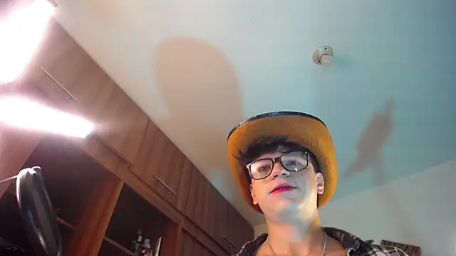 marckalexis online show from 10.23.25