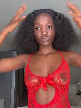 Snapshot of Fanclubbbbb chatting on 09.18.25 Fanclubbbbb online show from 09.18.25