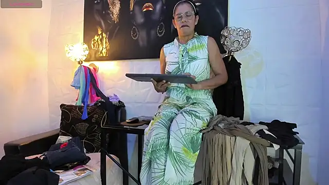 miss lucero1 online show from 10.29.25