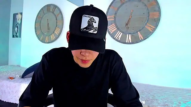 Mike 0233  online show from 12.06.24
