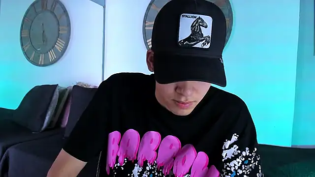 Mike 0233  online show from 12.07.24