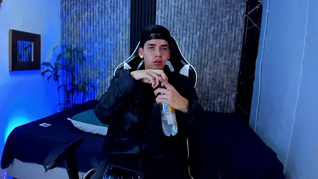 Mike 0233  online show from 09.28.25