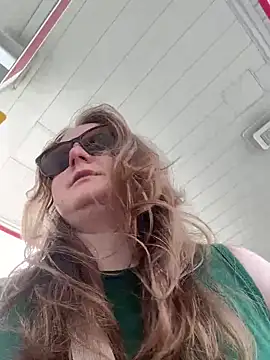 GingerSnap33 online show from 04.19.26