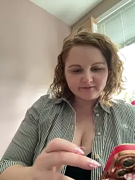 GingerSnap33 online show from 06.16.26