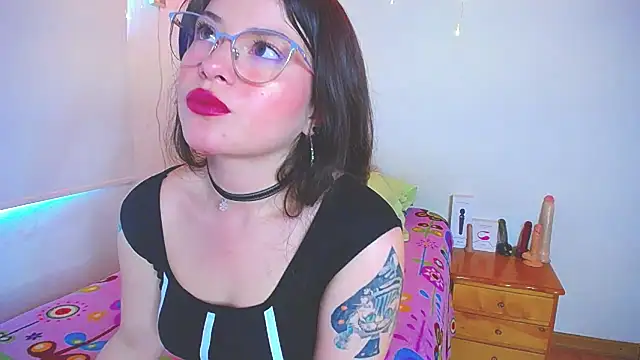 juli05star20 online show from 01.16.25