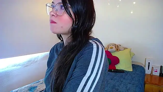 juli05star20 online show from 02.02.25