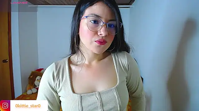 juli05star20 online show from 02.21.25