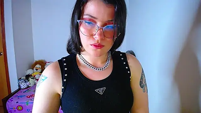 juli05star20 online show from 10.05.25