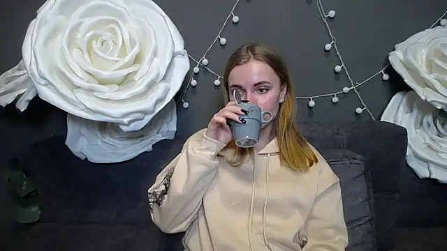 MargaritaKiss online show from 11.28.25