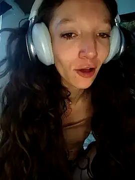 Snapshot of Lucy_cole chatting on 12.22.24 Lucy cole online show from 12.22.24