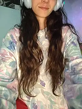 Snapshot of Lucy_cole chatting on 02.16.25 Lucy cole online show from 02.16.25