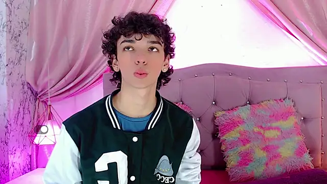 SexyJuliii21 online show from 01.27.25