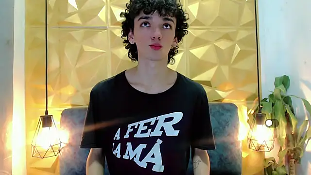 SexyJuliii21 online show from 02.07.25