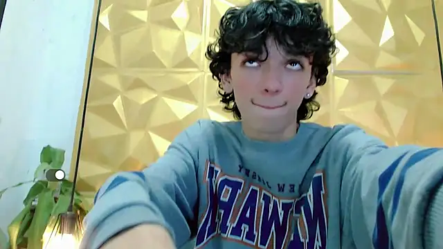 SexyJuliii21 online show from 02.13.25