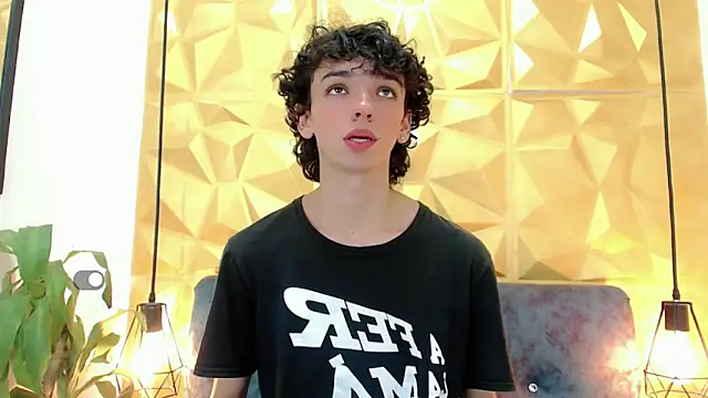 SexyJuliii21 online show from 02.22.25