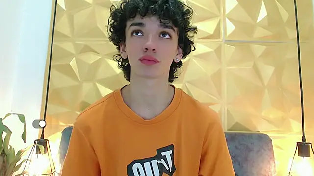 SexyJuliii21 online show from 02.24.25