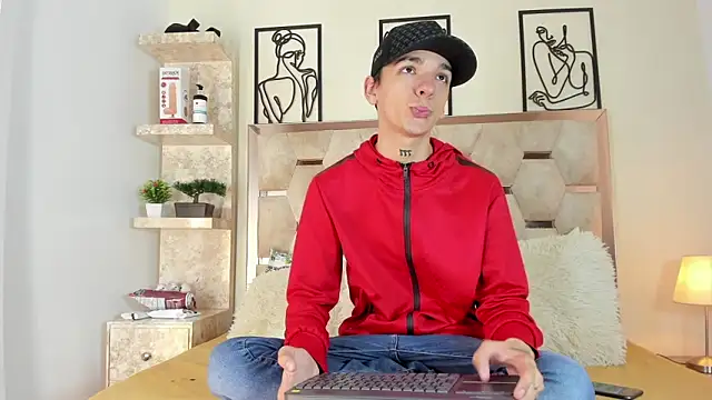 SexyJuliii21 online show from 09.19.25