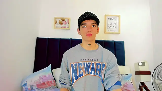 SexyJuliii21 online show from 09.20.25