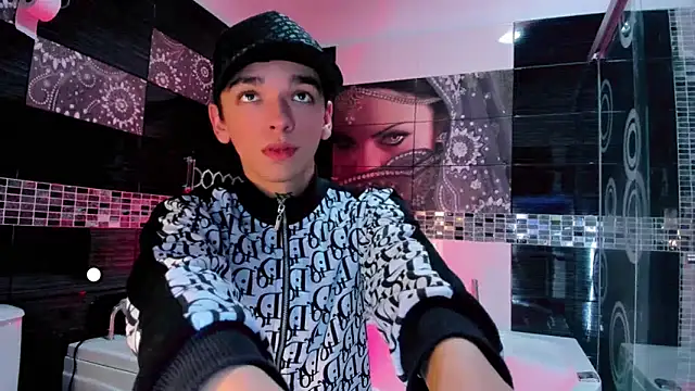 SexyJuliii21 online show from 09.23.25