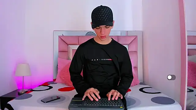 SexyJuliii21 online show from 09.27.25