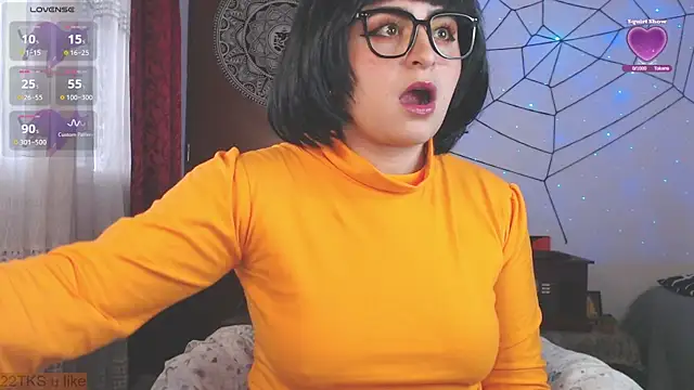 Snapshot of Marci_owo chatting on 10.31.25 Marci owo online show from 10.31.25