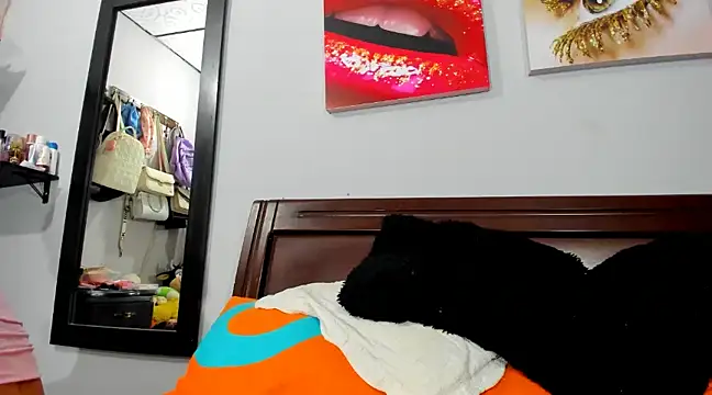 aleziiacam online show from 12.15.24