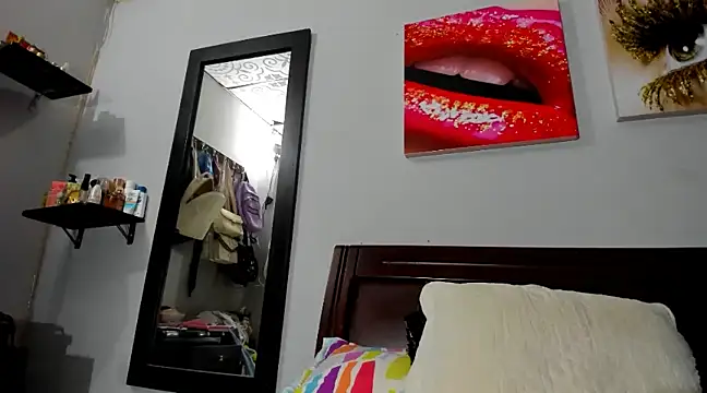 aleziiacam online show from 12.24.24