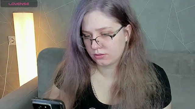 Megan Violer online show from 12.18.24