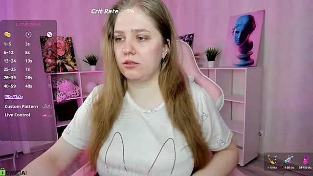 Snapshot of Megan_Violer chatting on 04.22.26 Megan Violer online show from 04.22.26