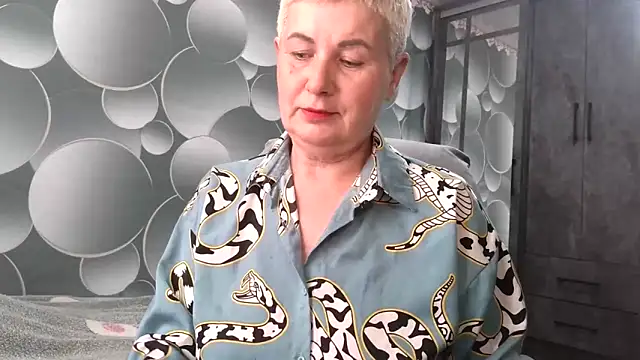 NicoleOlla online show from 10.07.25