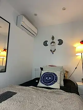 EmelyRogers online show from 02.20.25