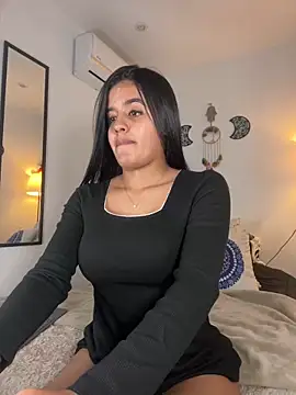 EmelyRogers online show from 03.17.25