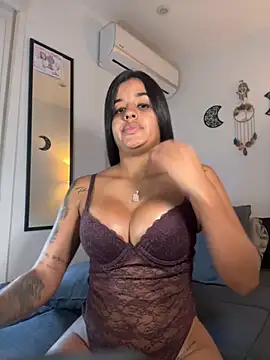 EmelyRogers online show from 10.20.25