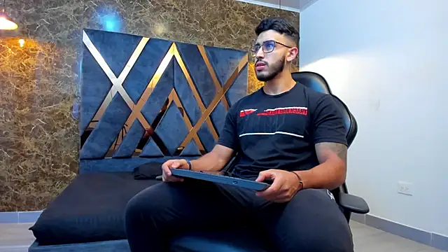 Liam Kleiin online show from 09.25.25