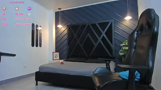 Liam Kleiin online show from 10.18.25