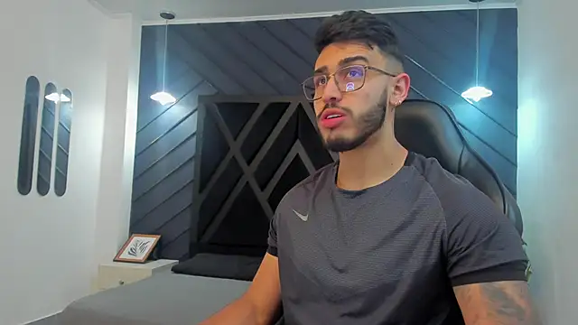 Liam Kleiin online show from 11.11.25