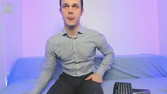 Snapshot of BrandonNorris chatting on 12.10.24 BrandonNorris online show from 12.10.24