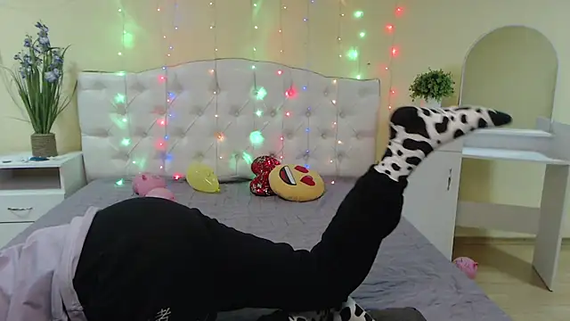 TinaRedly online show from 01.23.25