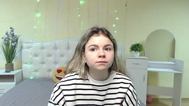 TinaRedly online show from 01.27.25