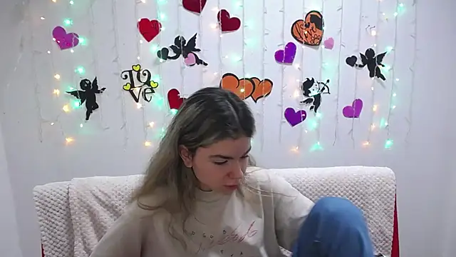 TinaRedly online show from 01.30.25