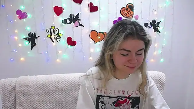 TinaRedly online show from 02.01.25