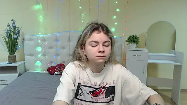 TinaRedly online show from 02.02.25