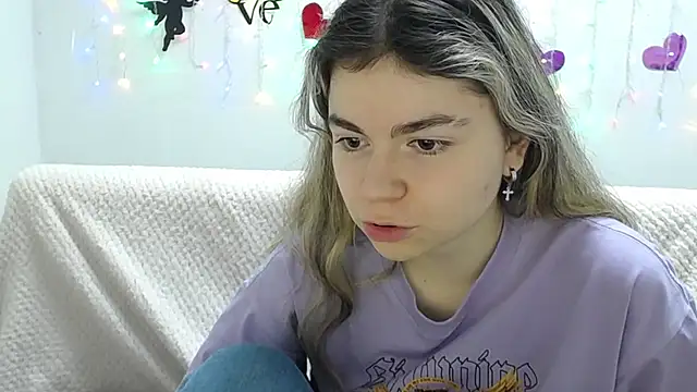 TinaRedly online show from 02.23.25