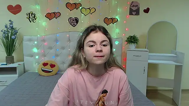 TinaRedly online show from 03.05.25