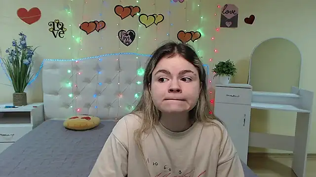 TinaRedly online show from 03.12.25