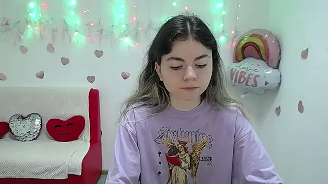 TinaRedly online show from 09.22.25