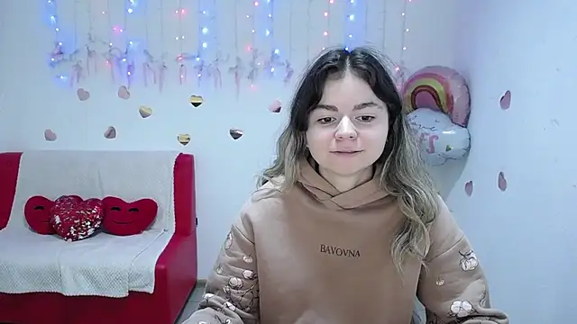 TinaRedly online show from 10.13.25