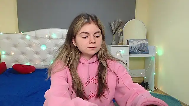 TinaRedly online show from 01.18.26