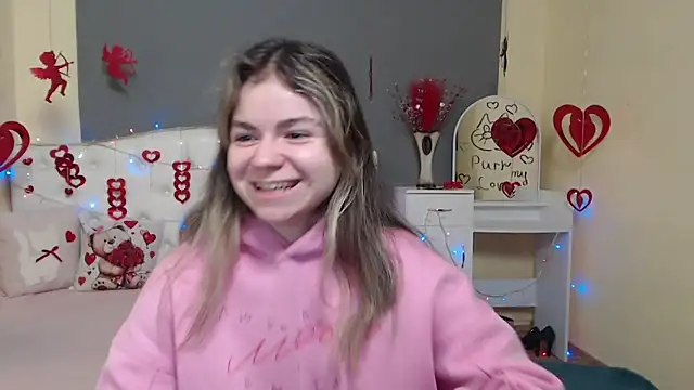 TinaRedly online show from 02.07.26